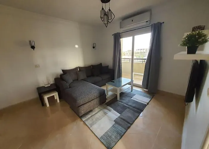 Stylish And Luxurious Apartment
